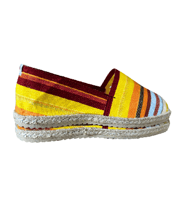 Espadrille catalane jaune d'or et ocre collection Laurentine tissu jour de fête.