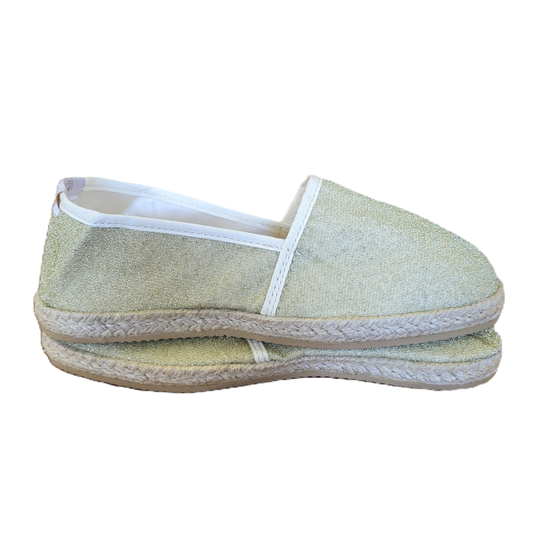 Espadrille paillettes or, couture petit point et semelle confort coton.
