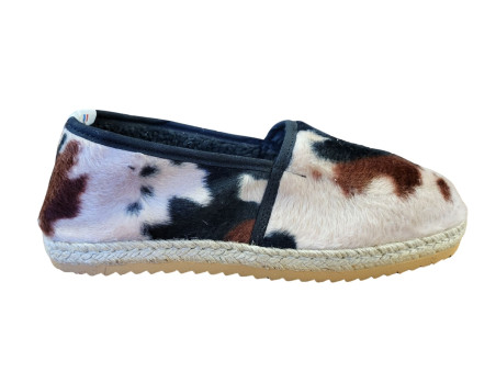 Espantoufle chausson fourré motif vache fabriqué a Saint Laurent de Cerdans
